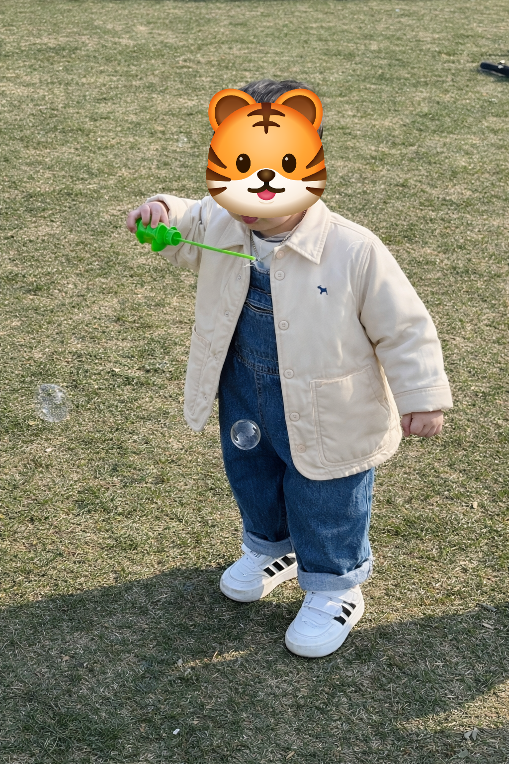 ,
